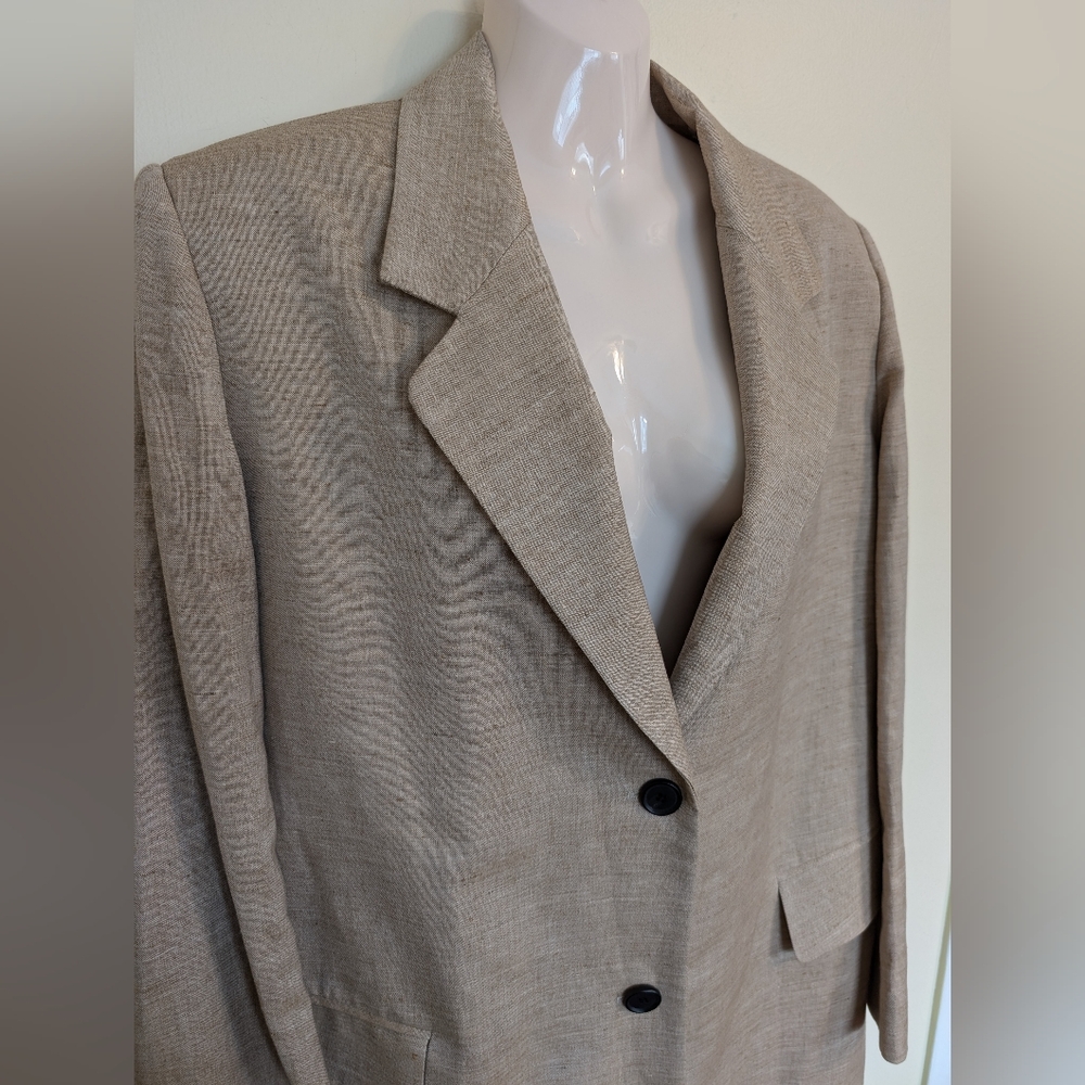 Interior The Jareth Coat In Sable 2 - Picture 7 of 11